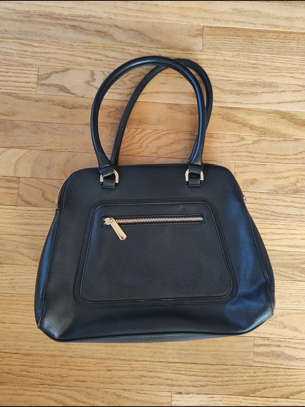 Classic Black Structured Tote Bag with Front Zip Pocket